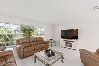 134 SW 57th Terrace in Cape Coral, FL - Foto de edificio - Building Photo