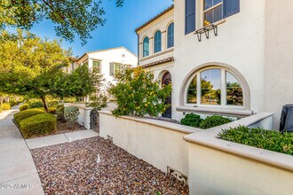 2477 W Market Pl in Chandler, AZ - Building Photo - Building Photo