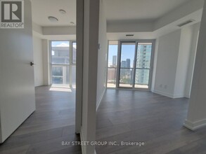 159-1159 Wellesley St E in Toronto, ON - Building Photo - Building Photo