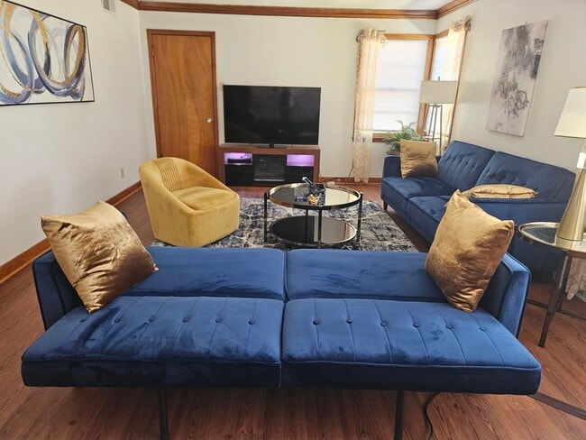 1857 E Holmes Rd in Memphis, TN - Foto de edificio - Building Photo