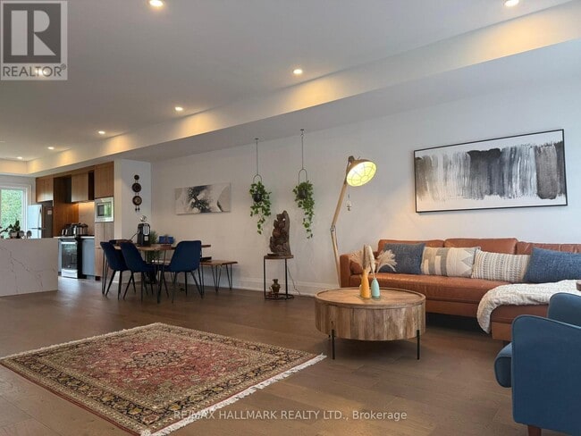 property at 14 Persica St