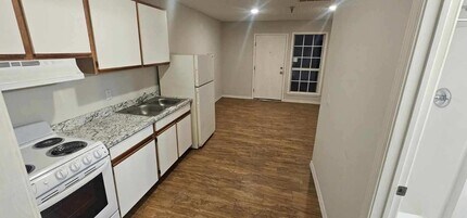 13162 MO-13 in Kimberling City, MO - Building Photo - Building Photo