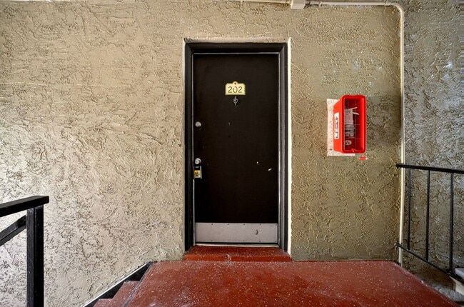 285 Wymore Rd