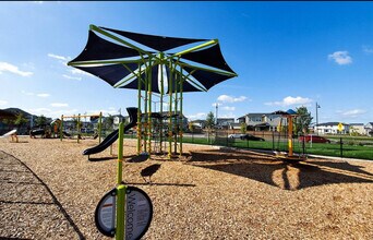 7635 SE Roaring Ln in Hillsboro, OR - Building Photo - Building Photo