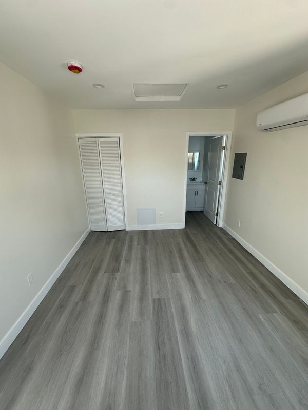 8153 San Juan Ave in South Gate, CA - Building Photo - Building Photo