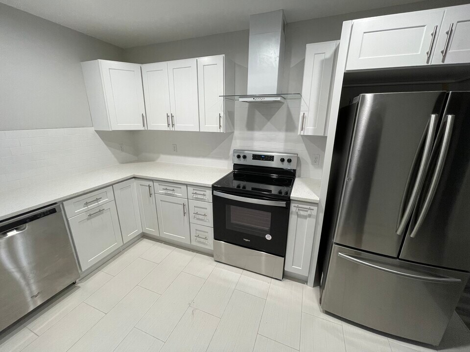 19 Rose St, Unit 19#3 in North Providence, RI - Building Photo