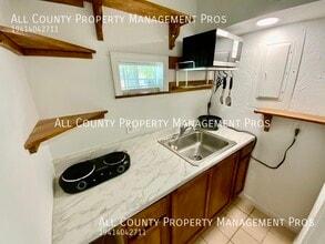 5672 Bronx Ave in Sarasota, FL - Building Photo - Building Photo