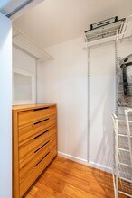 72 Henry St in Jersey City, NJ - Building Photo - Building Photo