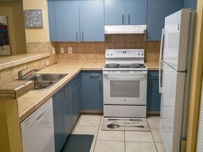 1721 Village Blvd in West Palm Beach, FL - Building Photo - Building Photo