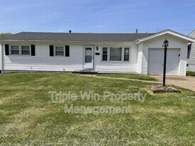 1105 S Waterford Dr in Florissant, MO - Building Photo