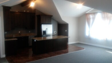 6315 S Cyclamen Sq in West Jordan, UT - Building Photo - Building Photo