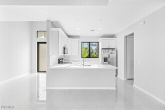 3340 NE 19th Ave in Cape Coral, FL - Building Photo - Building Photo