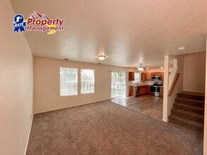 1141 N Dove Ave in Boise, ID - Building Photo - Building Photo