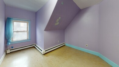 50 Burnett St, Unit 3 in Boston, MA - Building Photo - Building Photo