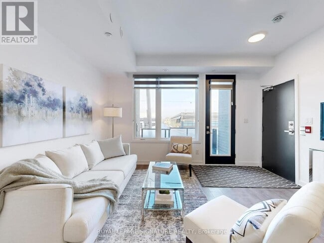 1455 O'Connor Dr in Toronto, ON - Building Photo - Building Photo
