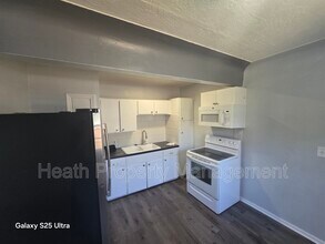1425 40th St S in St. Petersburg, FL - Foto de edificio - Building Photo