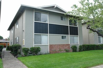 Saratoga Valley Apartment in San Jose, CA - Building Photo - Building Photo