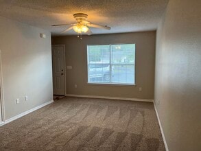 232 Runnymeade Dr in Crestview, FL - Building Photo - Building Photo