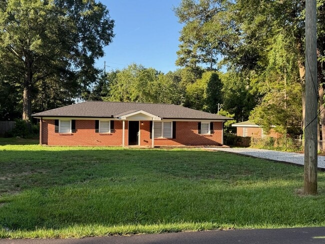309 W Bonnell St in Oxford, GA - Building Photo - Building Photo