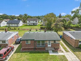 29119 York St in Inkster, MI - Building Photo