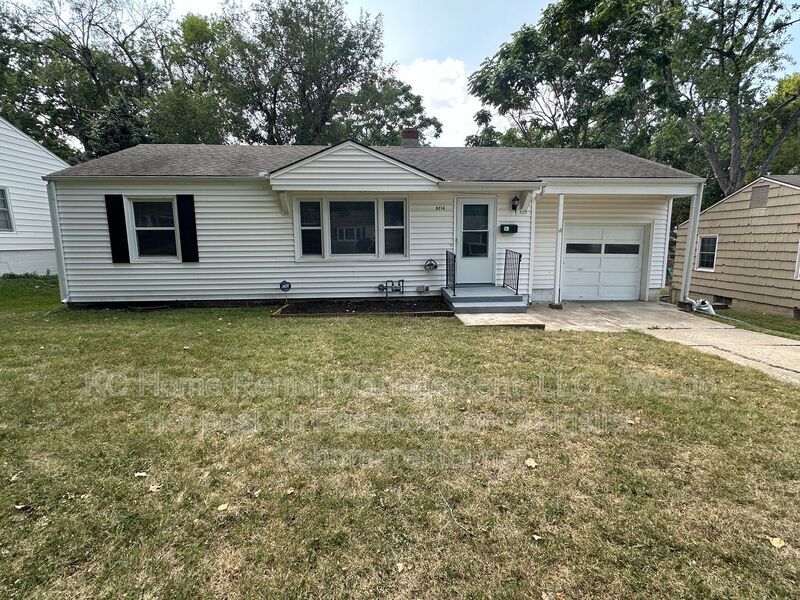 8214 Jarboe St in Kansas City, MO - Building Photo