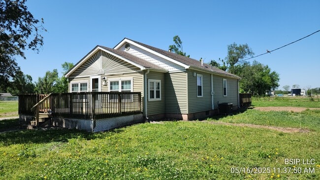 property at 1135 NE Chester Ave