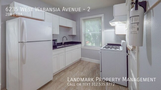 6235 W Wabansia Ave-Unit -2 in Chicago, IL - Building Photo - Building Photo