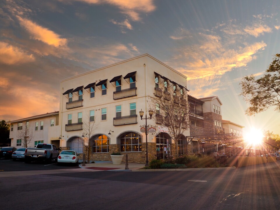 The Mark in Camarillo, CA - Foto de edificio