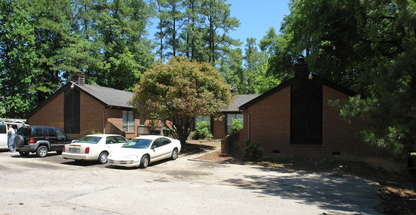 4832 Hollenden Dr in Raleigh, NC - Building Photo