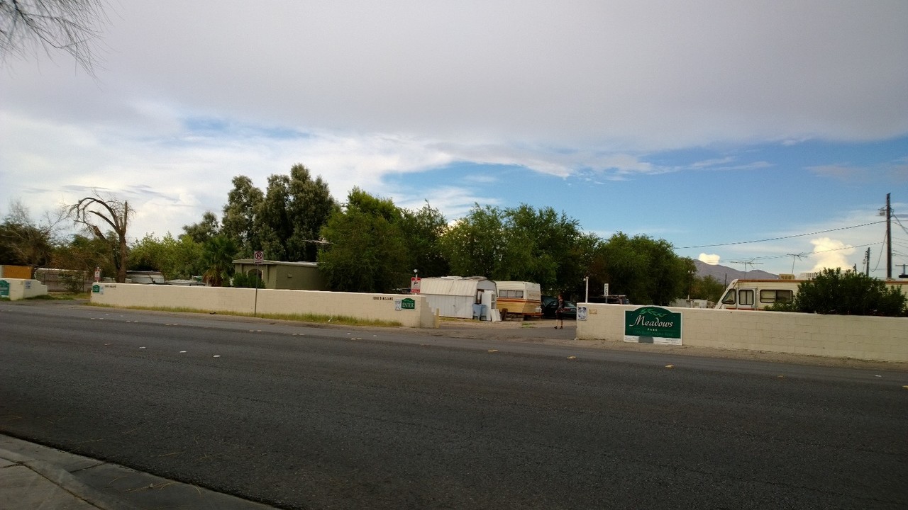 Meadows Trailer Park in Las Vegas, NV - Foto de edificio