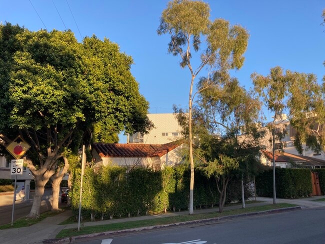 3936 Beethoven St in Los Angeles, CA - Foto de edificio - Building Photo