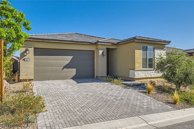 10042 Cardinal Knl in Las Vegas, NV - Building Photo - Building Photo