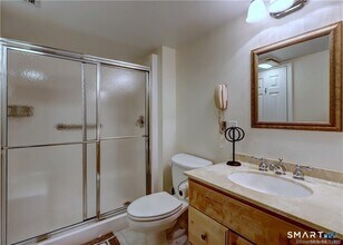 18 Gaylor Dr in Monroe, CT - Building Photo - Building Photo