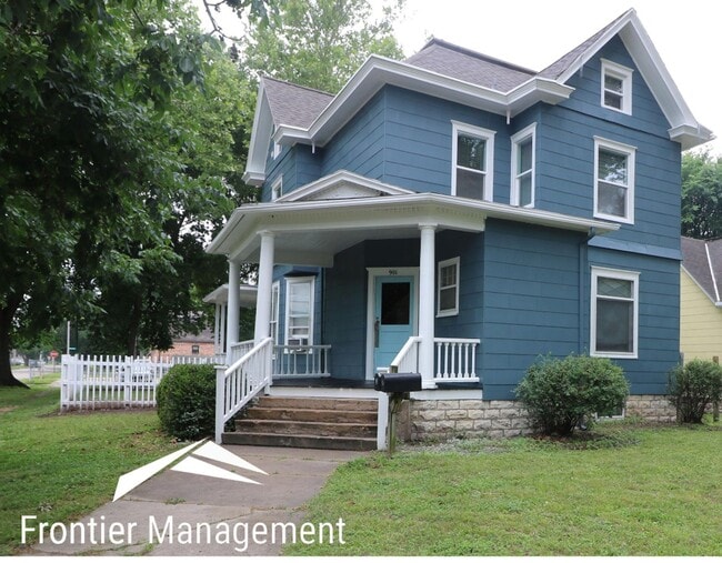 property at 901 Leavenworth St