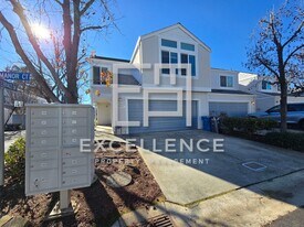 20710 Garden Manor Ct in Cupertino, CA - Building Photo