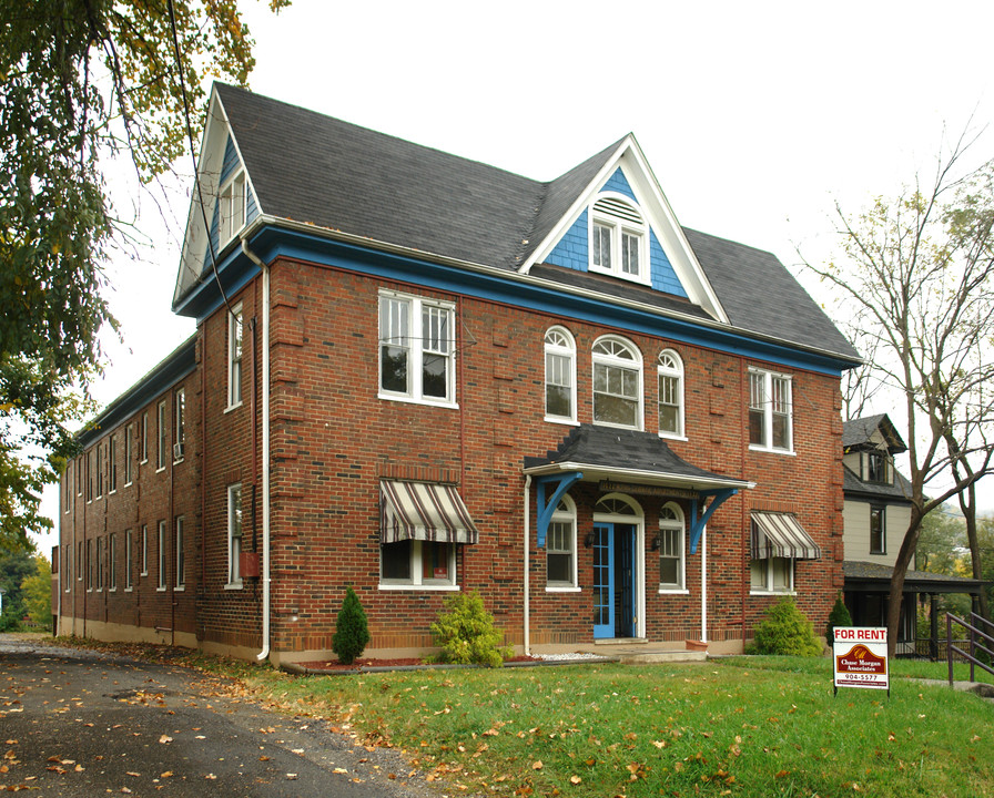 King George Apartments in Roanoke, VA - Building Photo