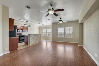 507 Teron Dr in San Marcos, TX - Building Photo - Building Photo