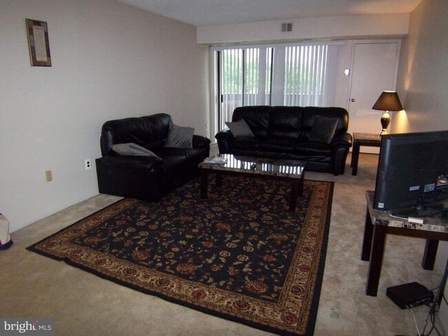 property at 5300 Holmes Run Pkwy