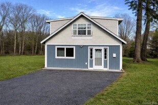 178 Pine Tree Rd in Monroe, NY - Building Photo