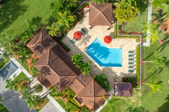 Winchester Gardens in Homestead, FL - Foto de edificio - Building Photo