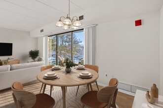 Imperial Manor III Apartments in Philadelphia, PA - Foto de edificio - Building Photo