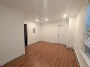 12 Pollock Ave in Jersey City, NJ - Building Photo - Building Photo