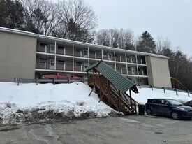 4 Butternut Ln in Lebanon, NH - Building Photo