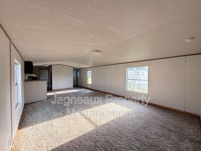 1914 Center St in Vinton, LA - Building Photo - Building Photo