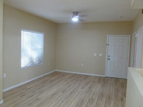 3400 Cabana Dr, Unit 1049 in Las Vegas, NV - Building Photo - Building Photo