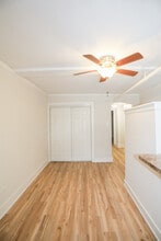 5210 S Woodlawn Ave in Chicago, IL - Building Photo - Building Photo