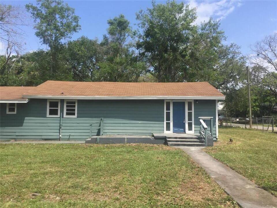 1316 W 12th St in Sanford, FL - Building Photo