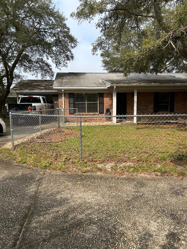 61 3rd Ave Rentals in Shalimar, FL