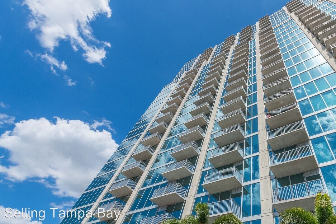 777 N Ashley Dr-Unit -#2101 in Tampa, FL - Building Photo