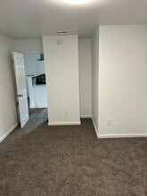 720 Mary St in Mckees Rocks, PA - Building Photo - Building Photo